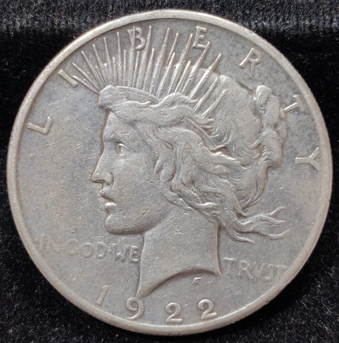 WhatsApp Image 2025-10-10 at 17.25.13_7bce427e United States 1 Dollar 1922 "Peace Dollar" Rare Silver Coin - Image 1